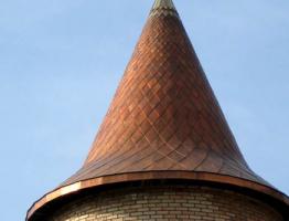 Коническая крыша: устройство, особенности конструкции и монтажа